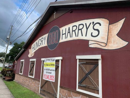 Hungry Harrys Land O'Lakes barn front