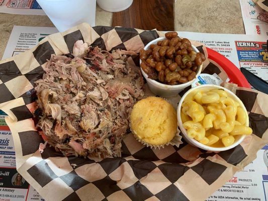 Hungry Harrys Land O'Lakes pulled pork dinner